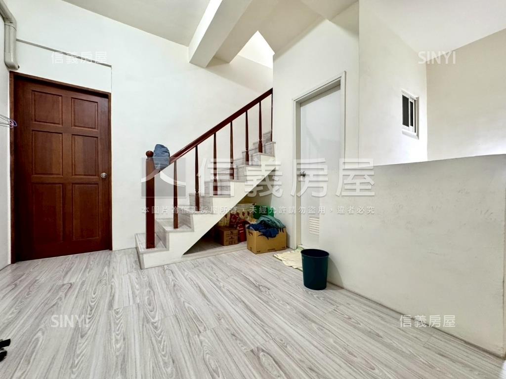 正中山路✦吃市金透天店面房屋室內格局與周邊環境