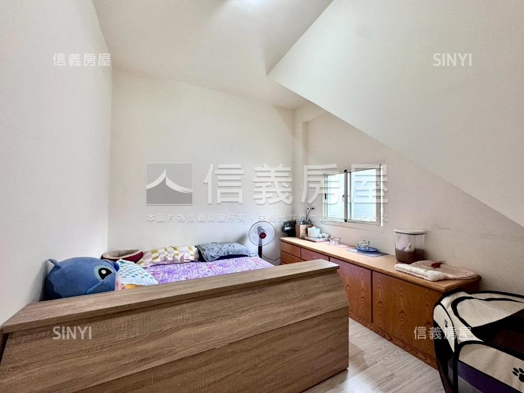 正中山路✦吃市金透天店面房屋室內格局與周邊環境