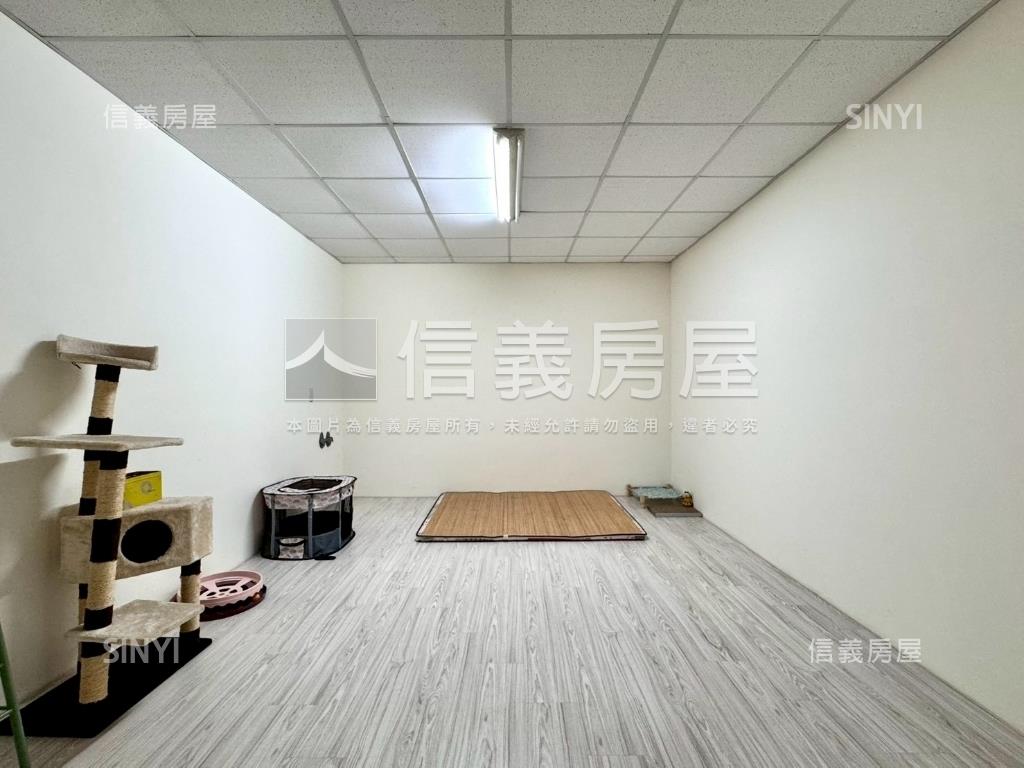 正中山路✦吃市金透天店面房屋室內格局與周邊環境