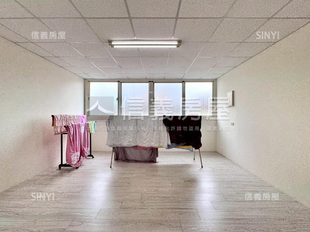 正中山路✦吃市金透天店面房屋室內格局與周邊環境