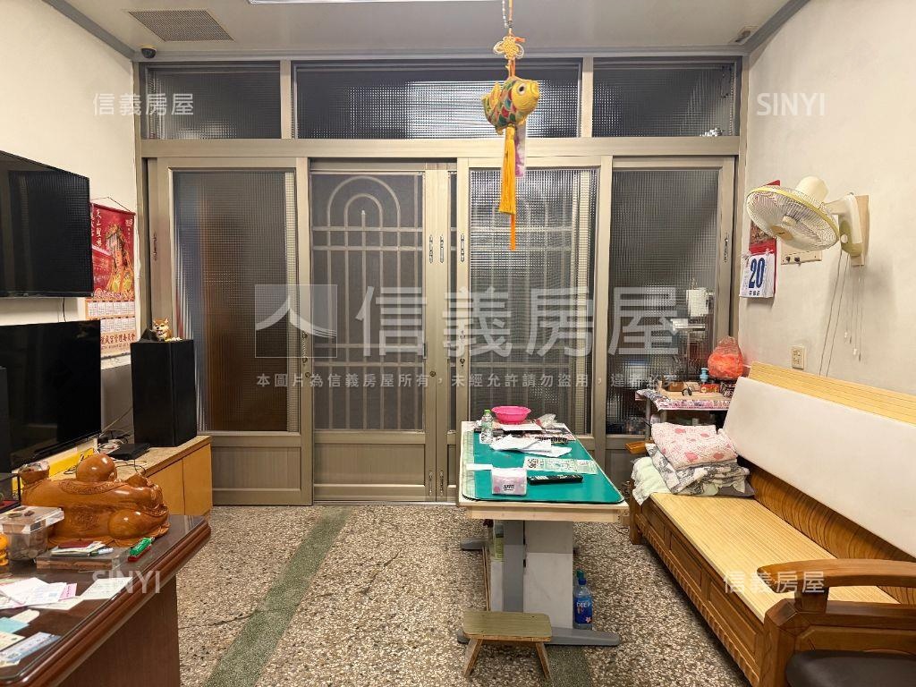 五甲商圈近捷運大空間美透房屋室內格局與周邊環境