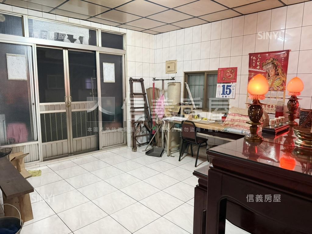 五甲商圈近捷運大空間美透房屋室內格局與周邊環境