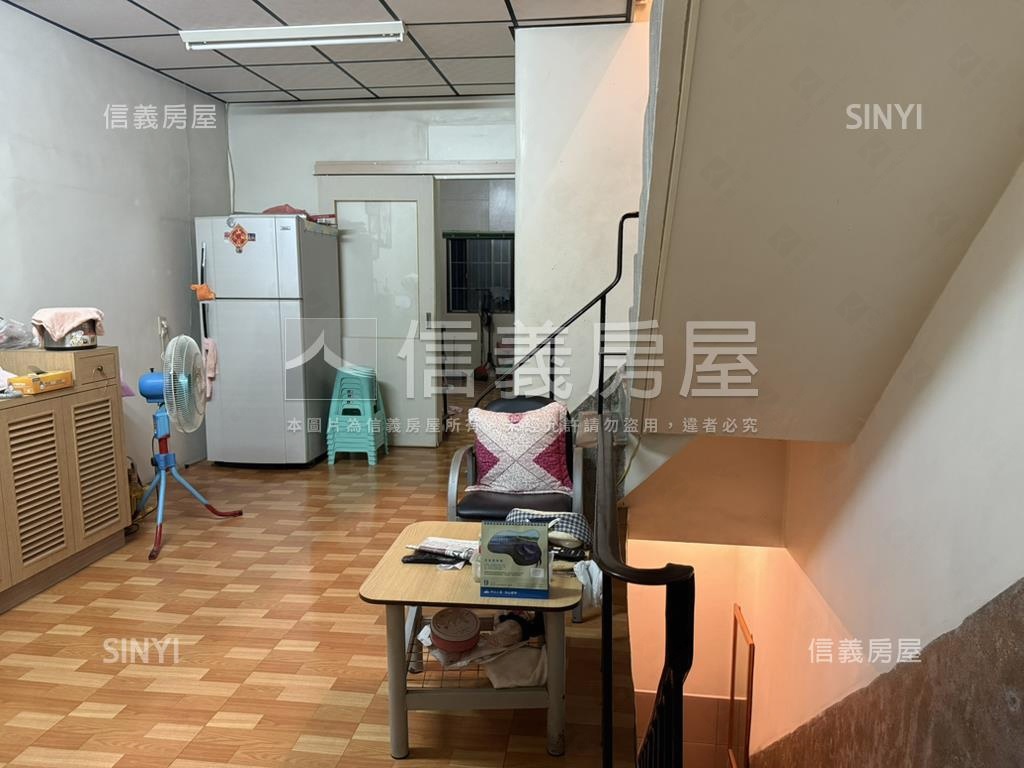 五甲商圈近捷運大空間美透房屋室內格局與周邊環境