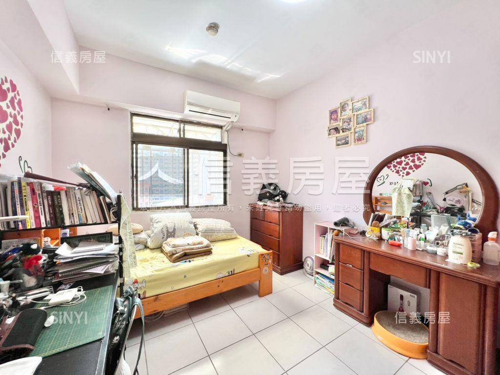 太平洋建設出品附車位房屋室內格局與周邊環境