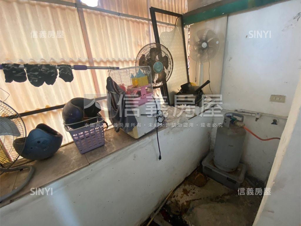 桃園秀山三房公寓頂加房屋室內格局與周邊環境