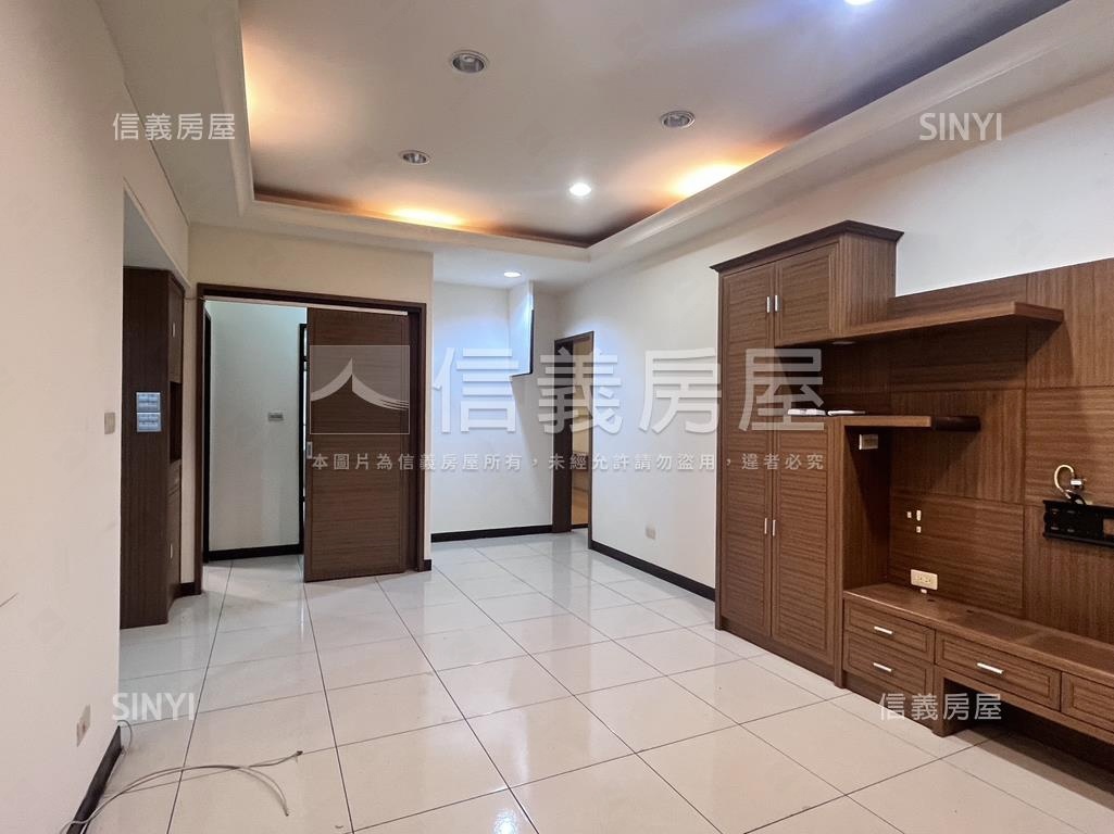 麗池香榭３房車位房屋室內格局與周邊環境