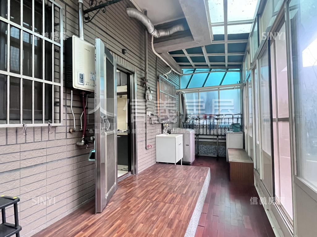 麗池香榭３房車位房屋室內格局與周邊環境