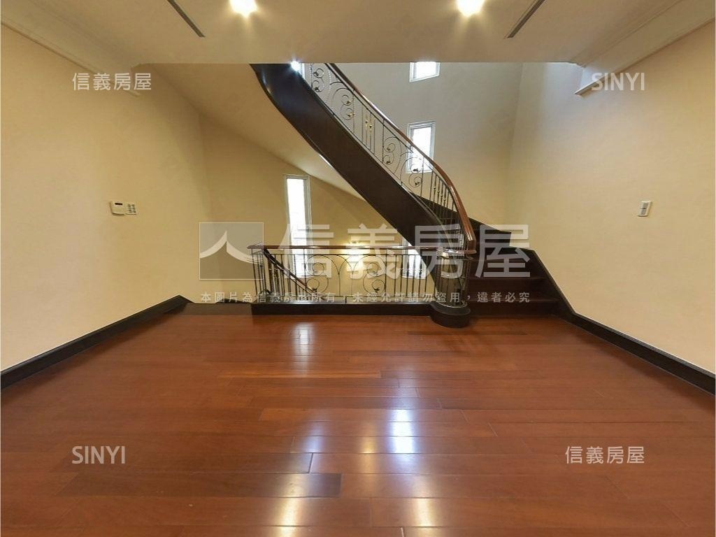 奢華頂級大庭院別墅房屋室內格局與周邊環境