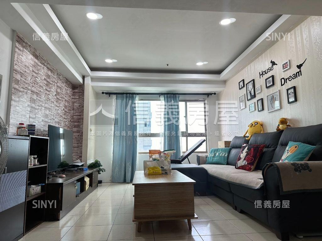 優活２１精緻美三房車位房屋室內格局與周邊環境