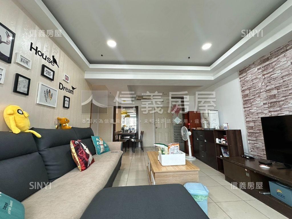 優活２１精緻美三房車位房屋室內格局與周邊環境