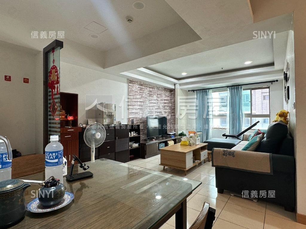 優活２１精緻美三房車位房屋室內格局與周邊環境