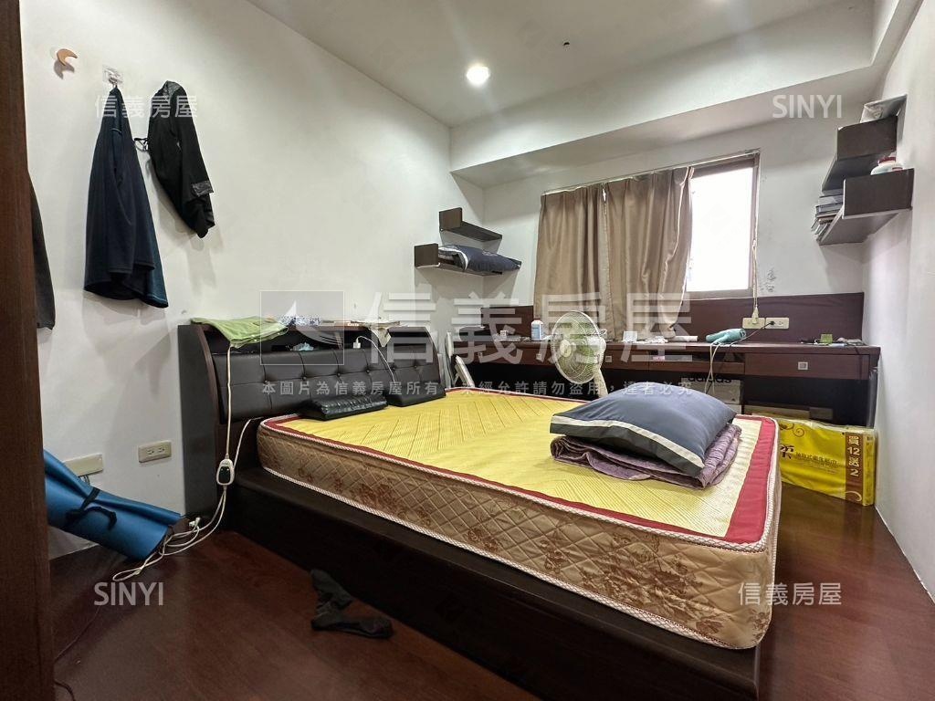 優活２１精緻美三房車位房屋室內格局與周邊環境