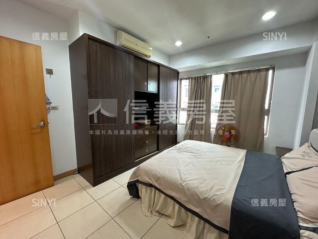 優活２１精緻美三房車位房屋室內格局與周邊環境