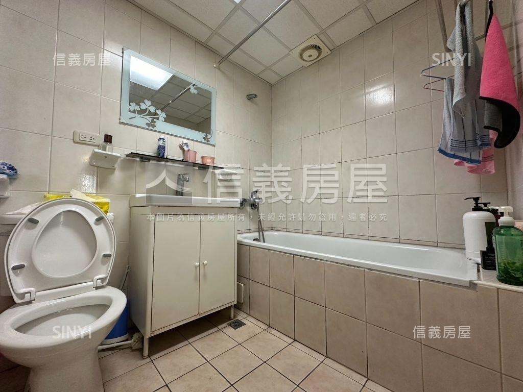 優活２１精緻美三房車位房屋室內格局與周邊環境