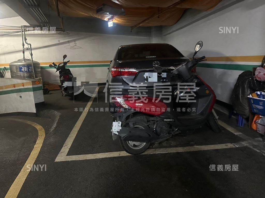 優活２１精緻美三房車位房屋室內格局與周邊環境