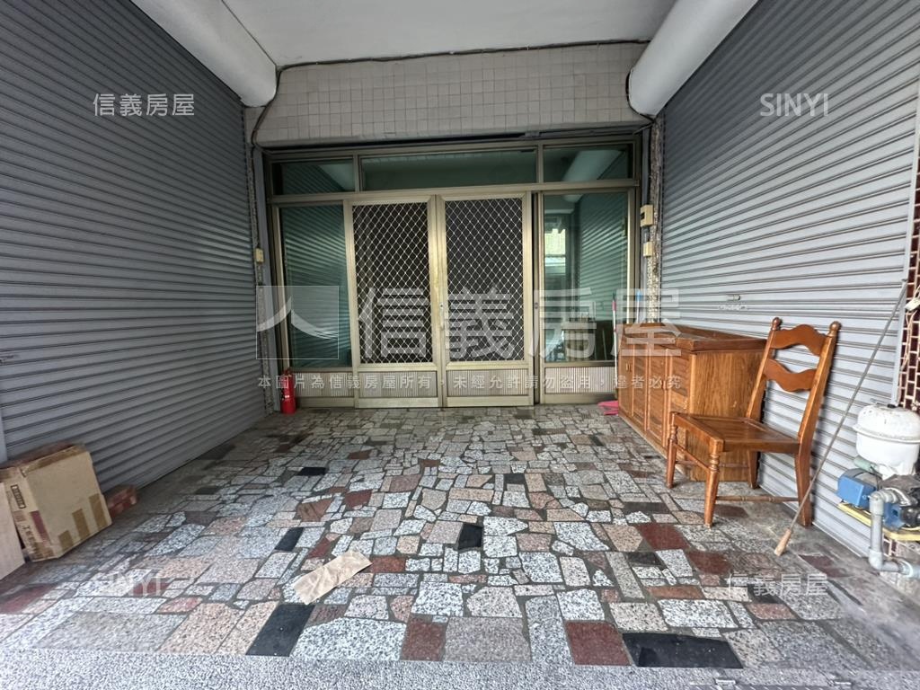 近鹽埕路圖書館質感透天房屋室內格局與周邊環境
