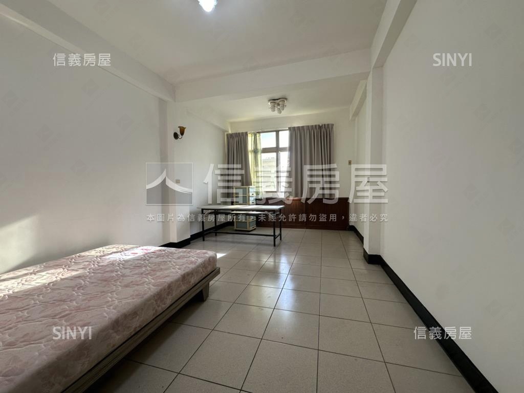 近鹽埕路圖書館質感透天房屋室內格局與周邊環境