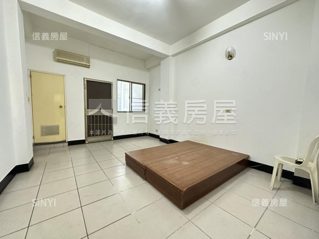 近鹽埕路圖書館質感透天房屋室內格局與周邊環境