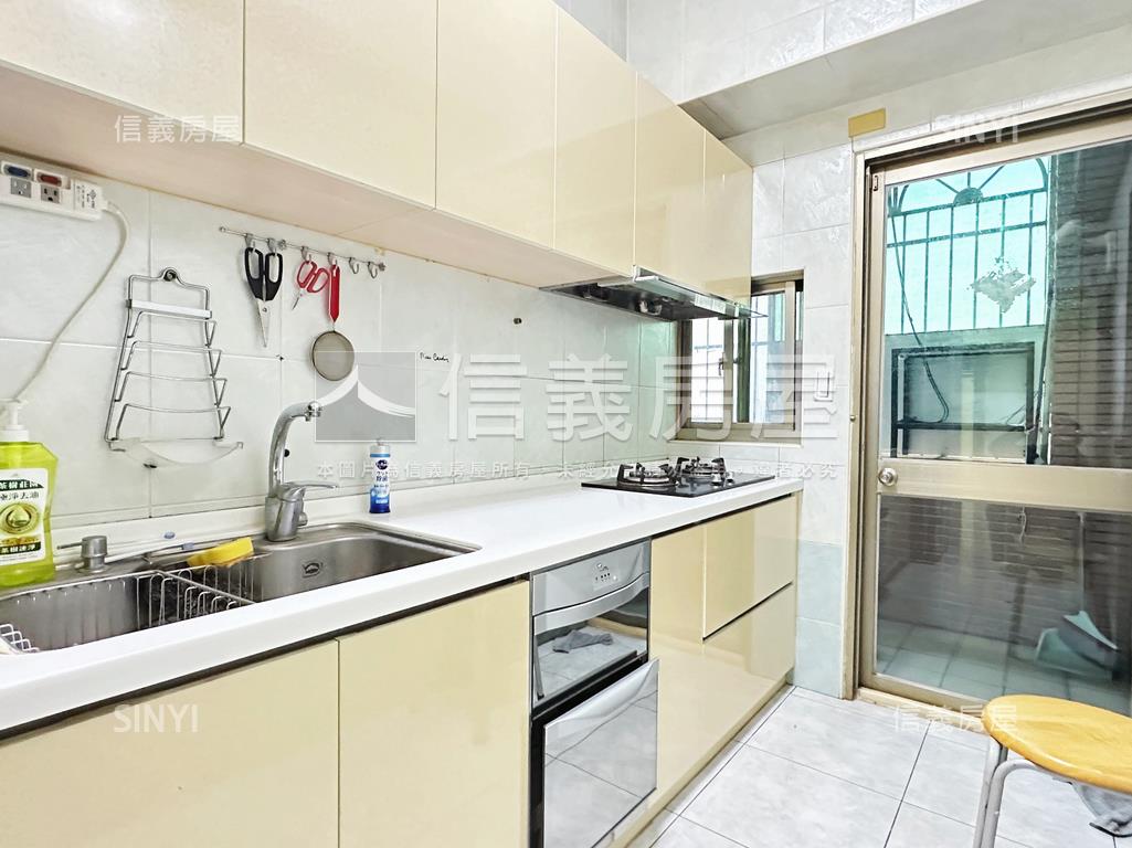 國城麗景近長庚三房平車房屋室內格局與周邊環境