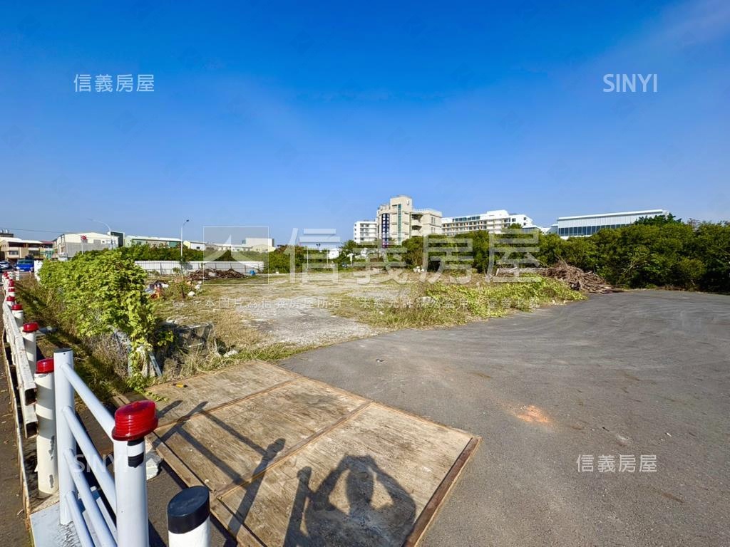 遊艇酒店前約３８９坪土地房屋室內格局與周邊環境