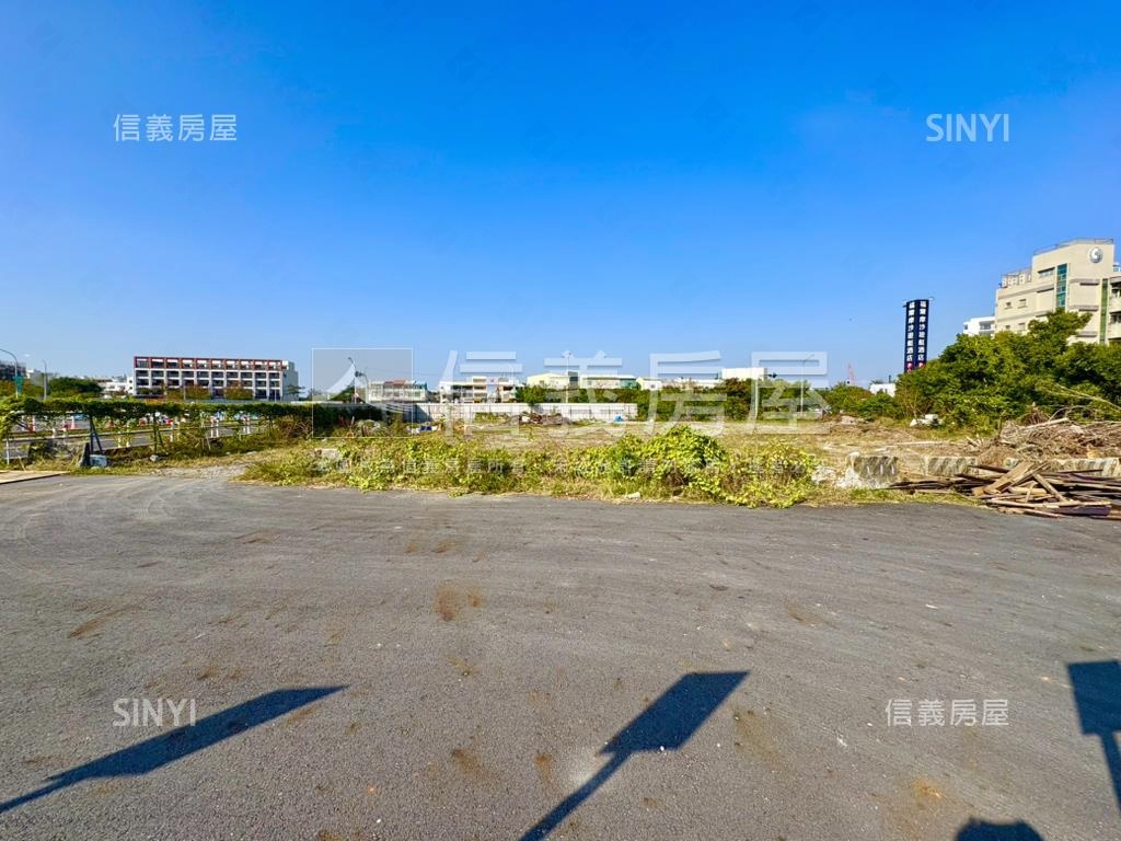 遊艇酒店前約３８９坪土地房屋室內格局與周邊環境