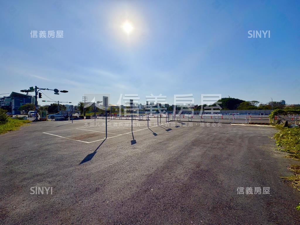 遊艇酒店前約３８９坪土地房屋室內格局與周邊環境