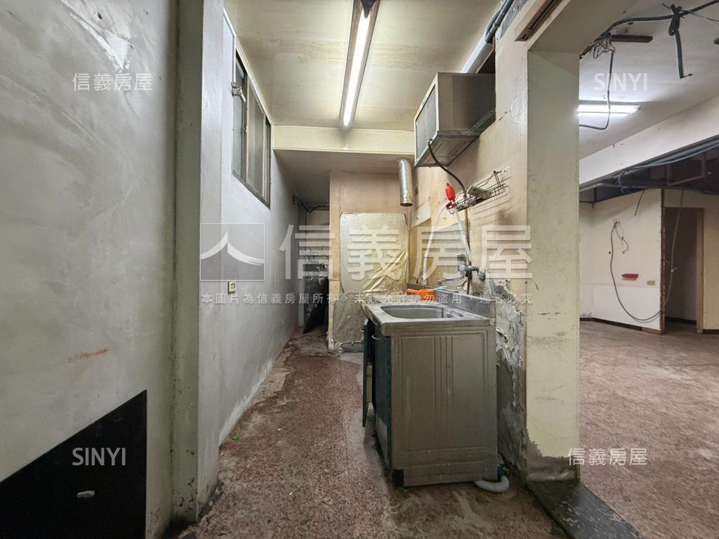 江翠仁化街面寬熱鬧金店面房屋室內格局與周邊環境