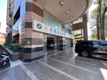 五權忠明大面寬商用店面