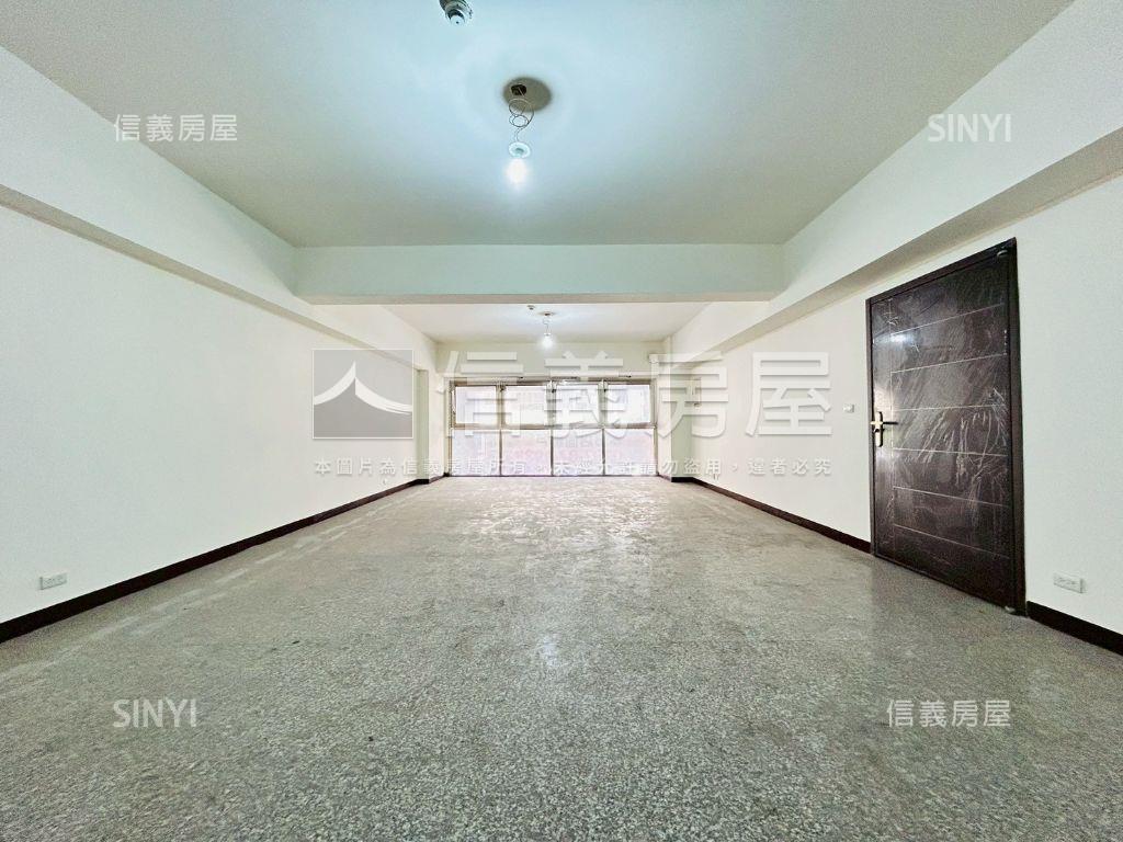 長榮路挑高金店面Ⅱ房屋室內格局與周邊環境