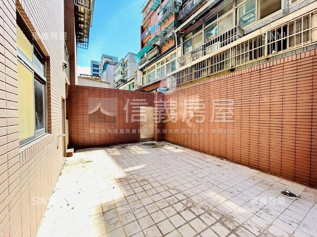 長榮路挑高金店面Ⅱ房屋室內格局與周邊環境