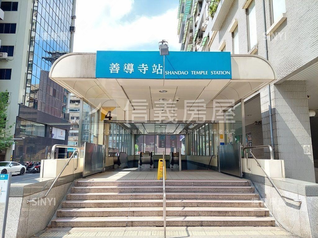 誠售◎捷運邊間高樓辦公◎房屋室內格局與周邊環境