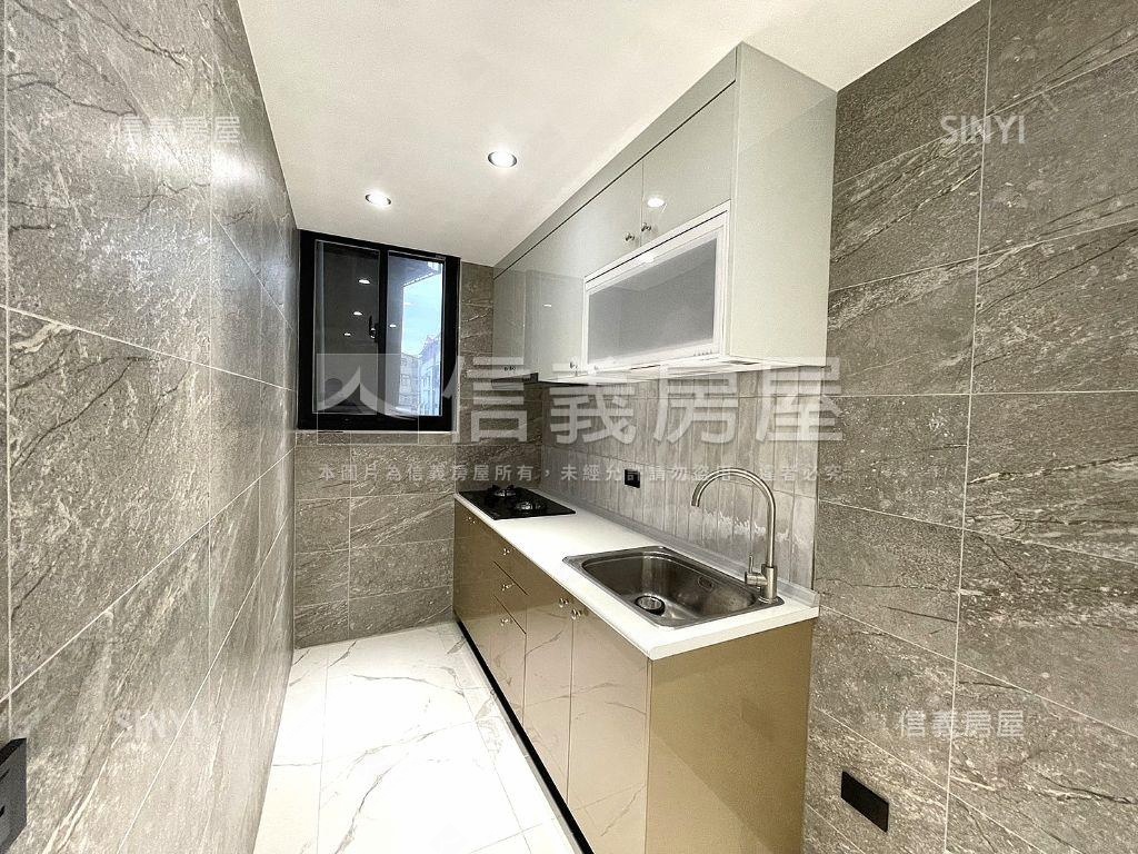 民族之光－裝潢三樓三房讚房屋室內格局與周邊環境