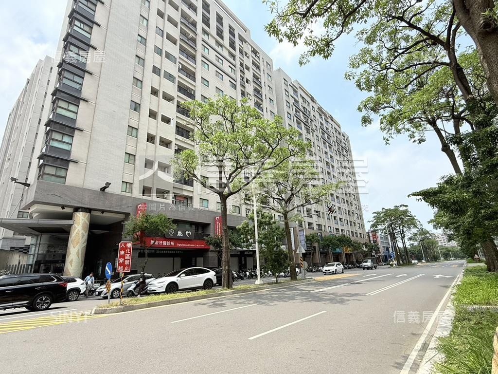 站前。雙陽台採光三房平車房屋室內格局與周邊環境