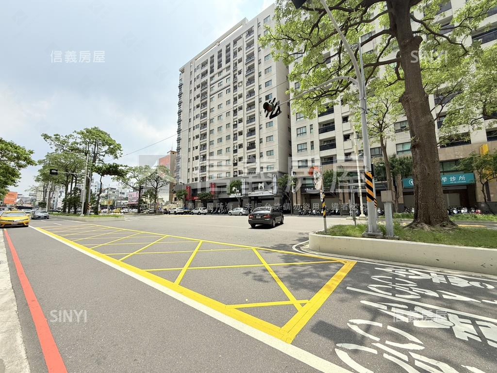 站前。雙陽台採光三房平車房屋室內格局與周邊環境