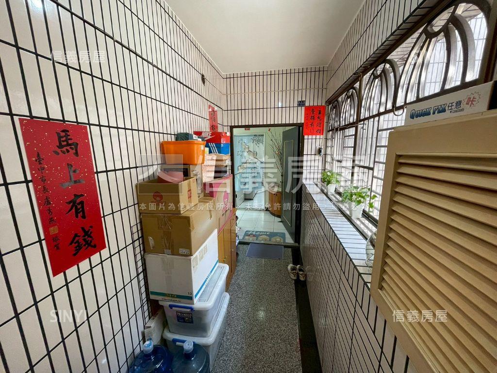 新專！西屯乾淨免整理三房房屋室內格局與周邊環境