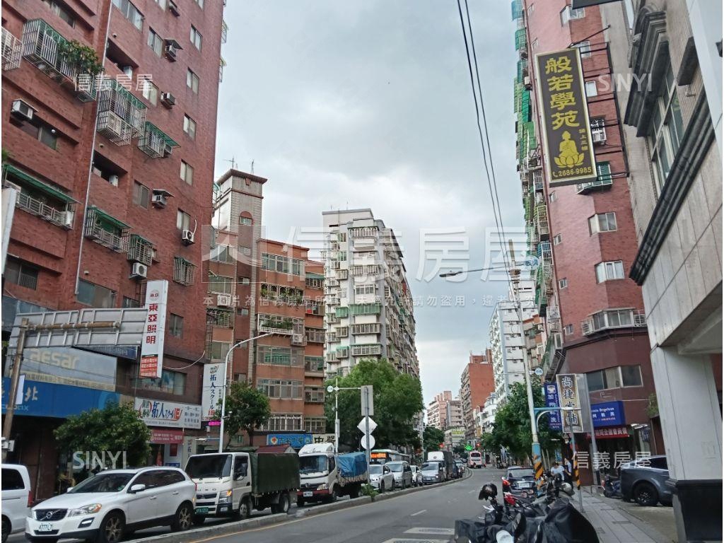 寶捷麗三房車位房屋室內格局與周邊環境