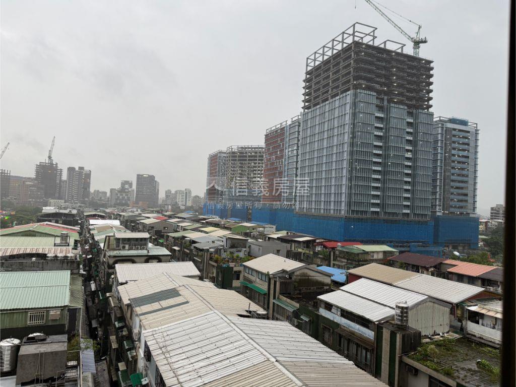 捷運工坊～近昆陽站低總價房屋室內格局與周邊環境