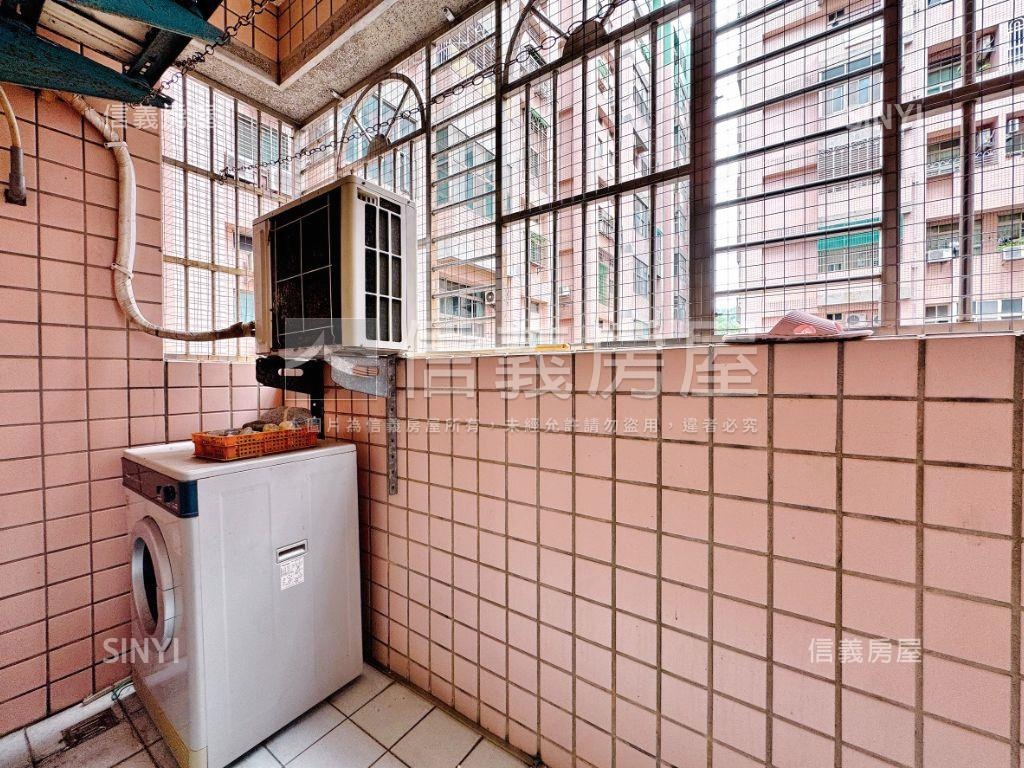 誠意出售。電梯方正四房房屋室內格局與周邊環境