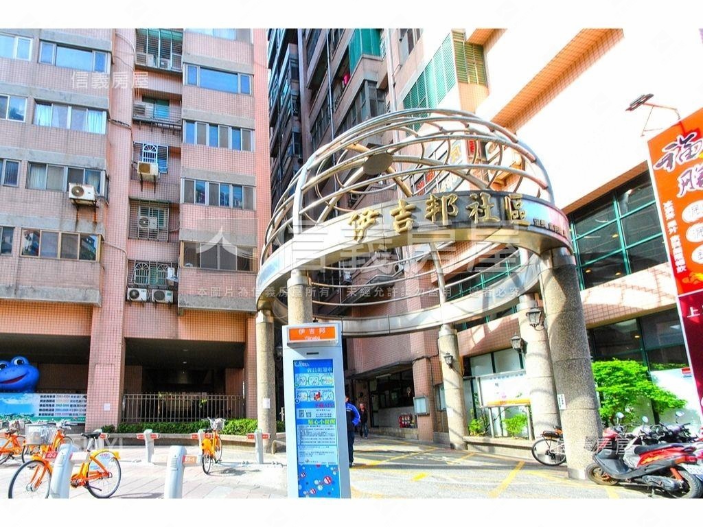 誠意出售。電梯方正四房房屋室內格局與周邊環境