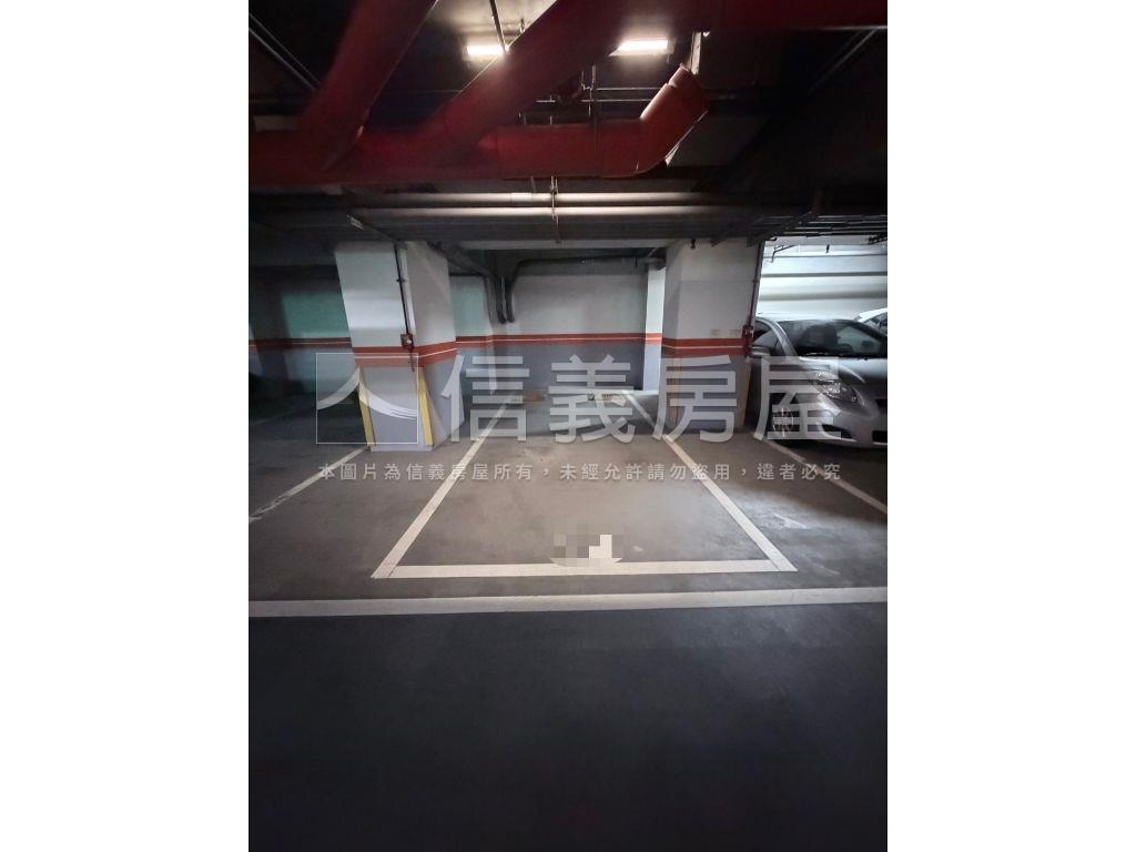 璞緻美邸三房雙車位房屋室內格局與周邊環境