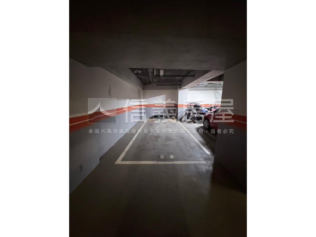 璞緻美邸三房雙車位房屋室內格局與周邊環境