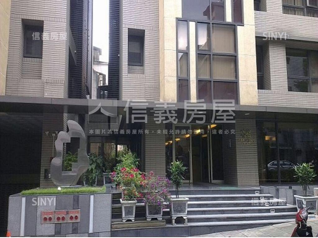 璞緻美邸三房雙車位房屋室內格局與周邊環境
