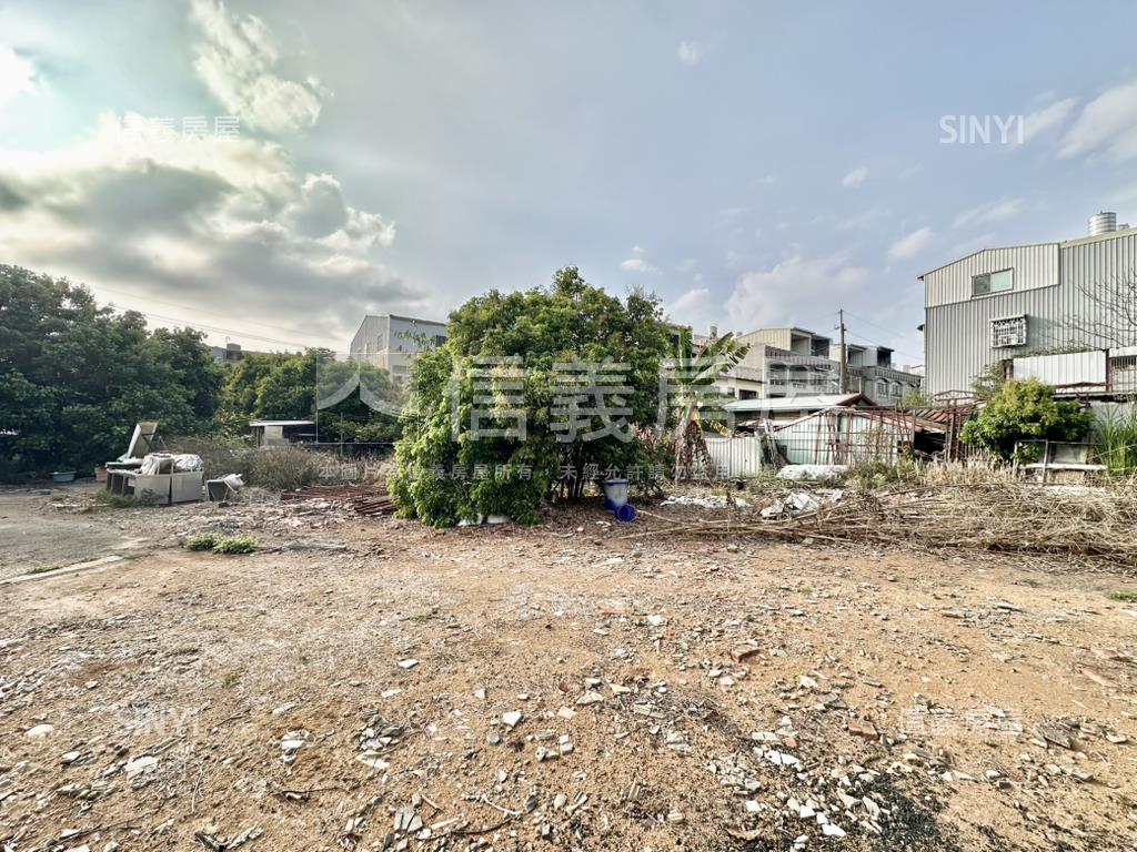 新社約４３４坪建地房屋室內格局與周邊環境