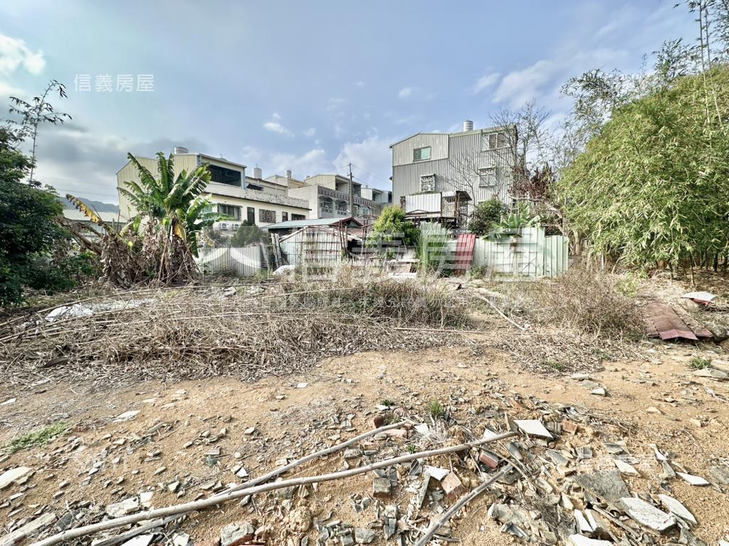 新社約４３４坪建地房屋室內格局與周邊環境