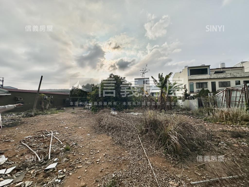 新社約４３４坪建地房屋室內格局與周邊環境