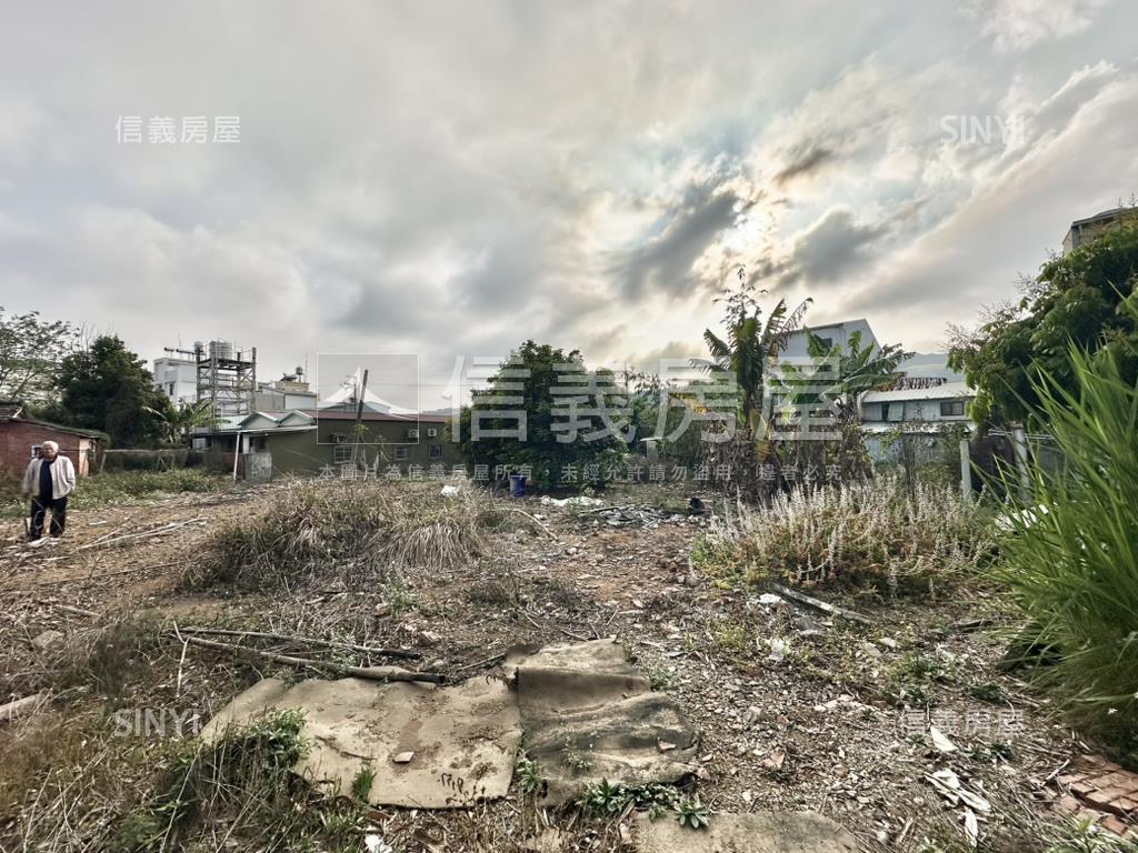 新社約４３４坪建地房屋室內格局與周邊環境