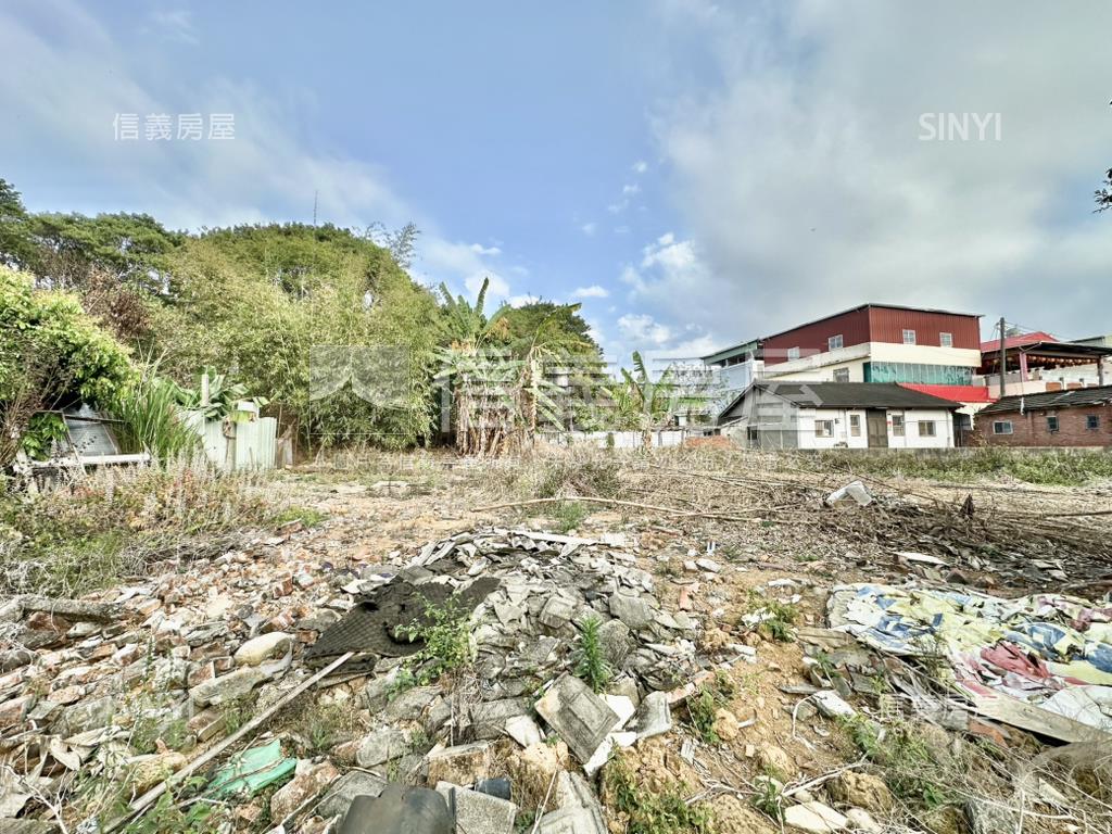 新社約４３４坪建地房屋室內格局與周邊環境