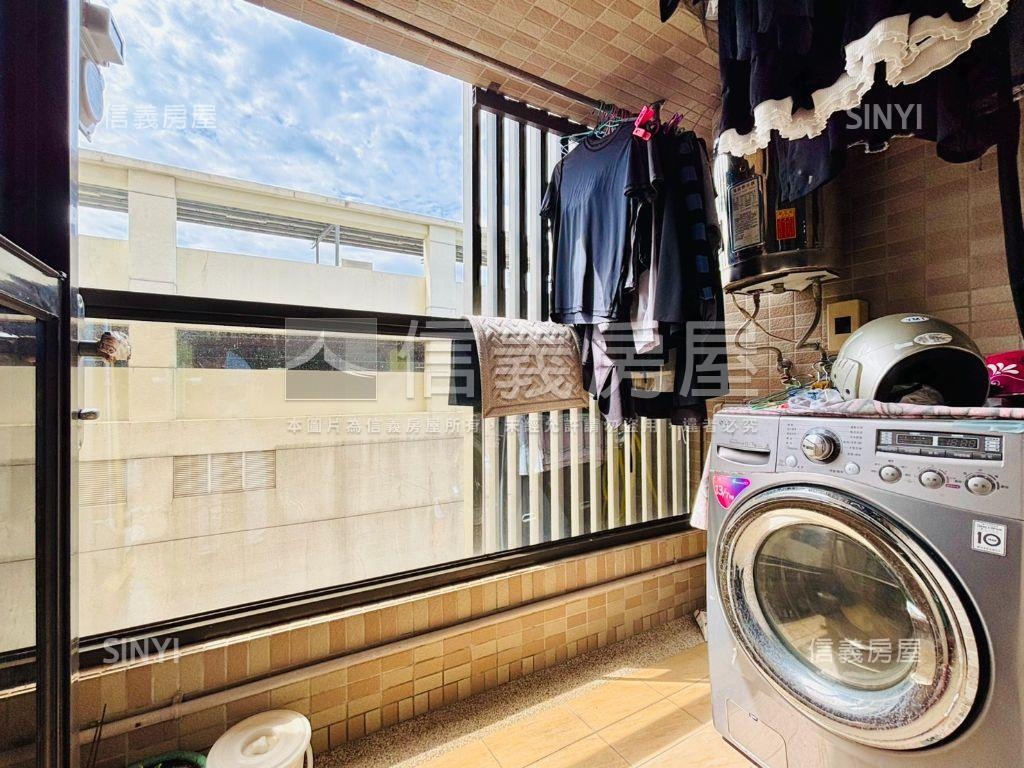 下樓就是家樂福劍橋三房房屋室內格局與周邊環境