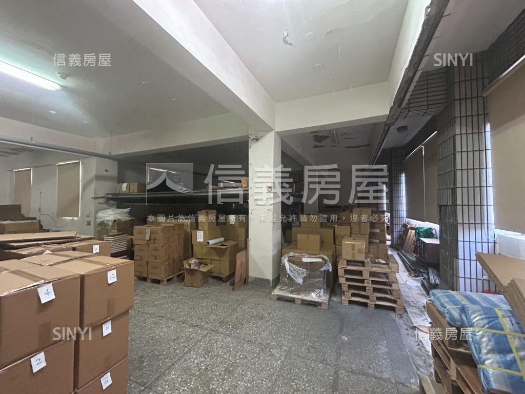 中正工業大樓７樓房屋室內格局與周邊環境