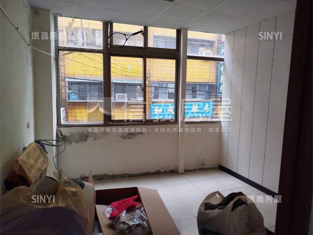 宜蘭市黃金透店房屋室內格局與周邊環境